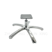 silla decorativa con base cromada