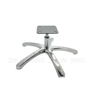 silla decorativa con base cromada