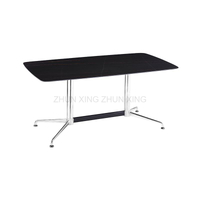 B&uuml;ro-Konferenztisch